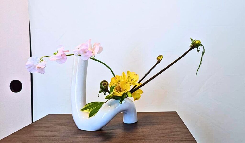 池坊　片岡いけばな教室　お稽古作品　自由花