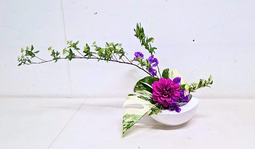 アイミティ浜松いけばな(池坊)臨時:曳馬教室 お稽古作品 自由花